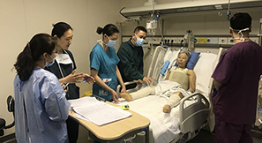 北京瑞華心臟康復(fù)中心為安貞醫(yī)院ICU病房的病人進(jìn)行一期床旁康復(fù)